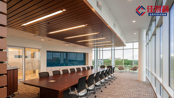 影響戶外加油站300鋁條扣板吊頂天花價(jià)格的因素